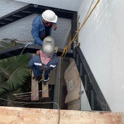 Construcción Escaleras Medical 5